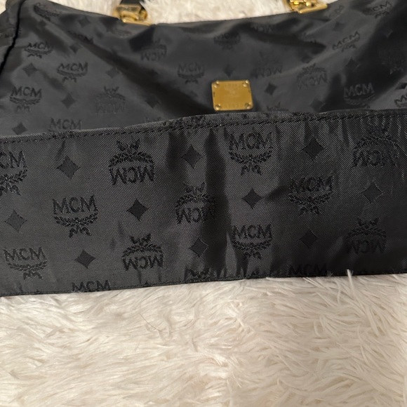 MCM canvas tote - Picture 11 of 16